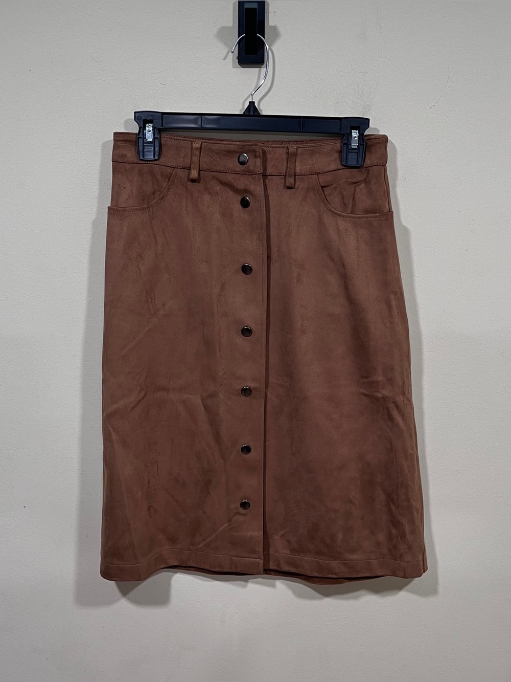 NWT Glamorous Riya Faux-Suede Button-Front Midi Skirt brown sueded small